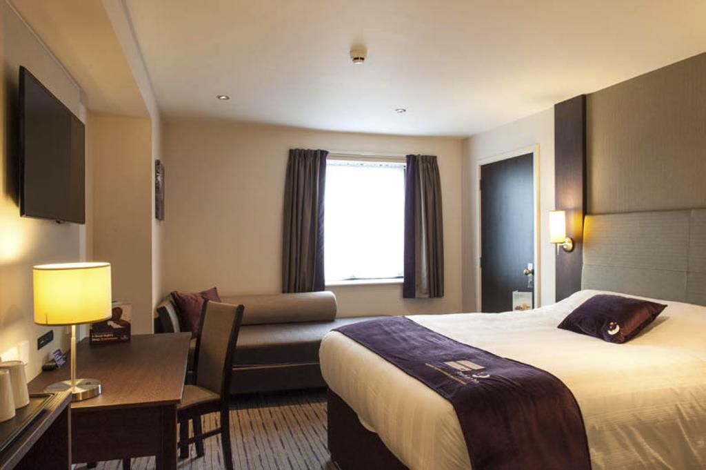 Premier Inn London Brentford Kamer foto