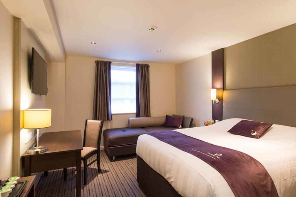 Premier Inn London Brentford Kamer foto